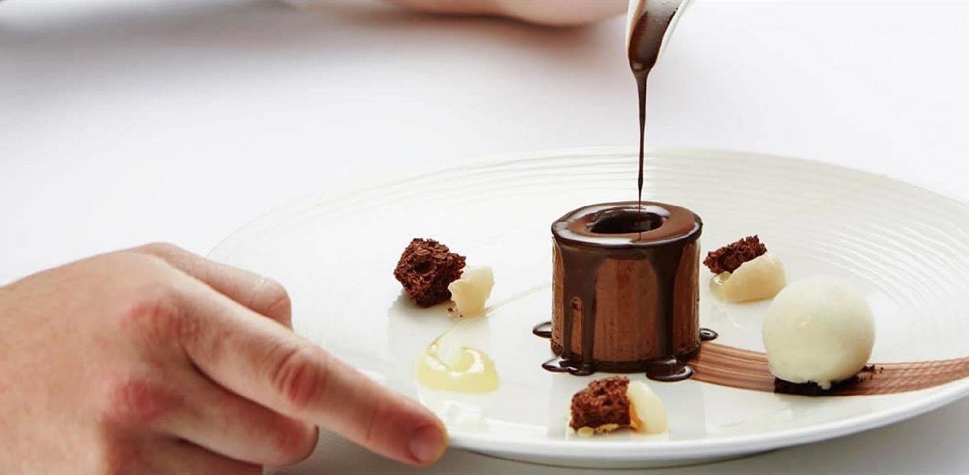 Milton Park Country House Hotel & Spa ボウラル エクステリア 写真